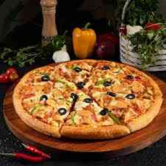 Picture of Chicken supreme pizza